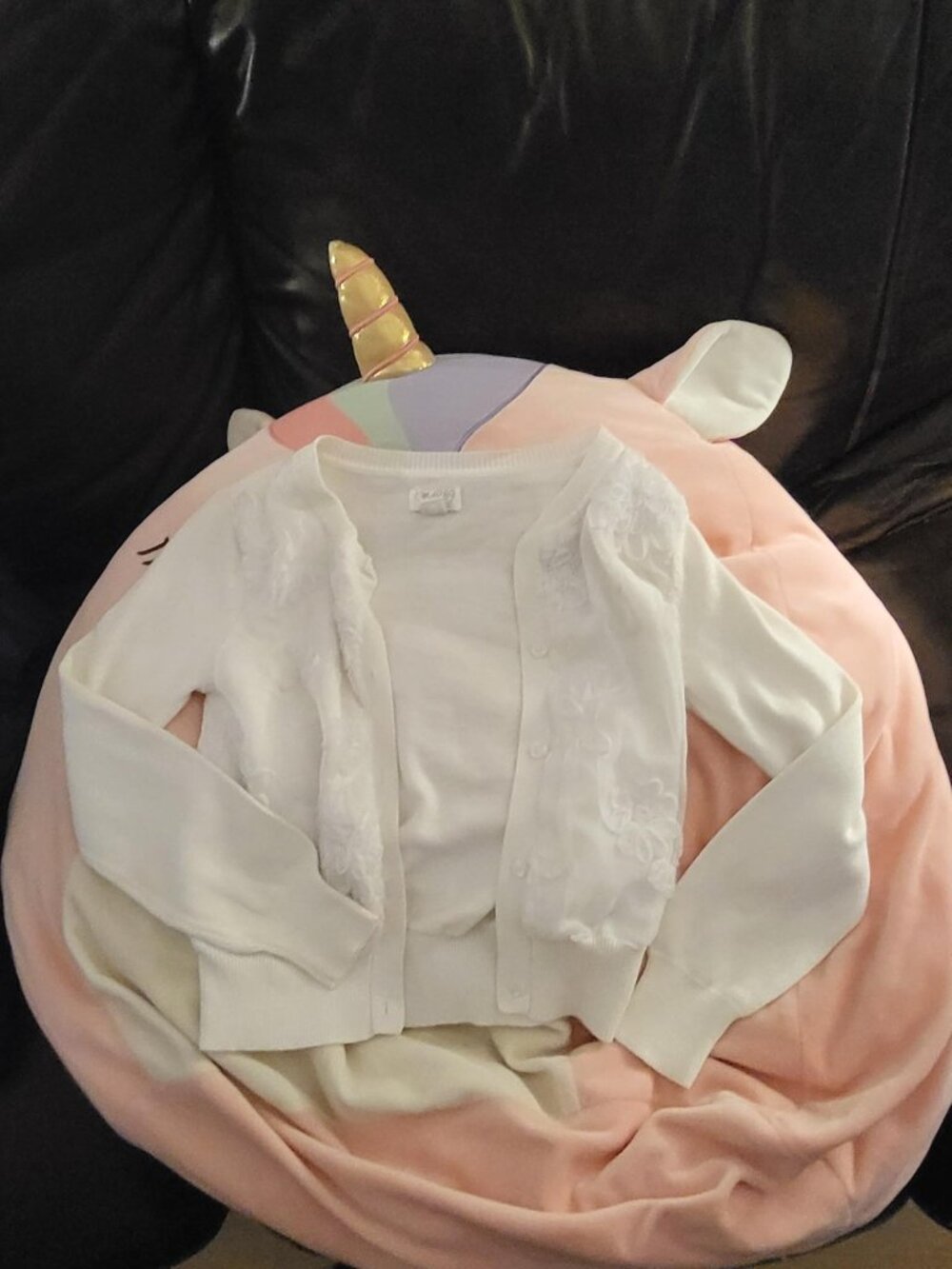 1989 Place Girl's white dressy open button sweater  Size M (7-8)
